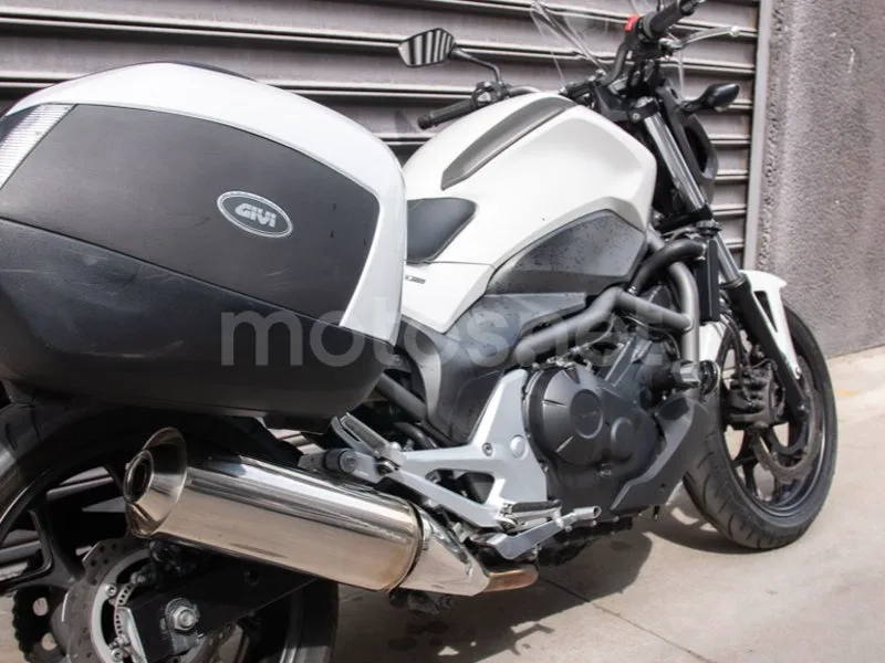 Honda NC700S - Vista 6