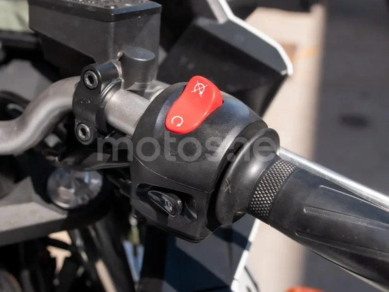 Yamaha XJ6 Diversion S - Vista 11