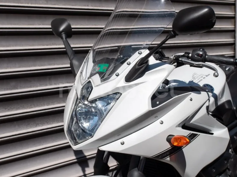 Yamaha XJ6 Diversion S - Vista 15