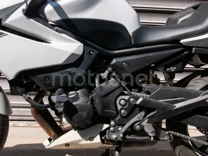 Yamaha XJ6 Diversion S - Vista 17