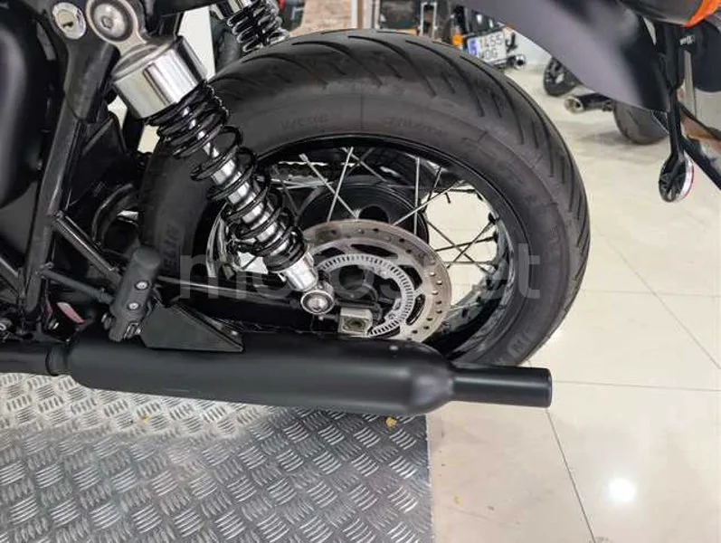 Triumph Bonneville - Vista 25