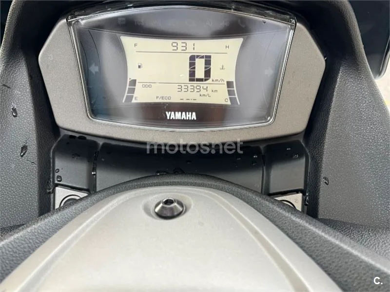 Yamaha NMAX - Vista 13