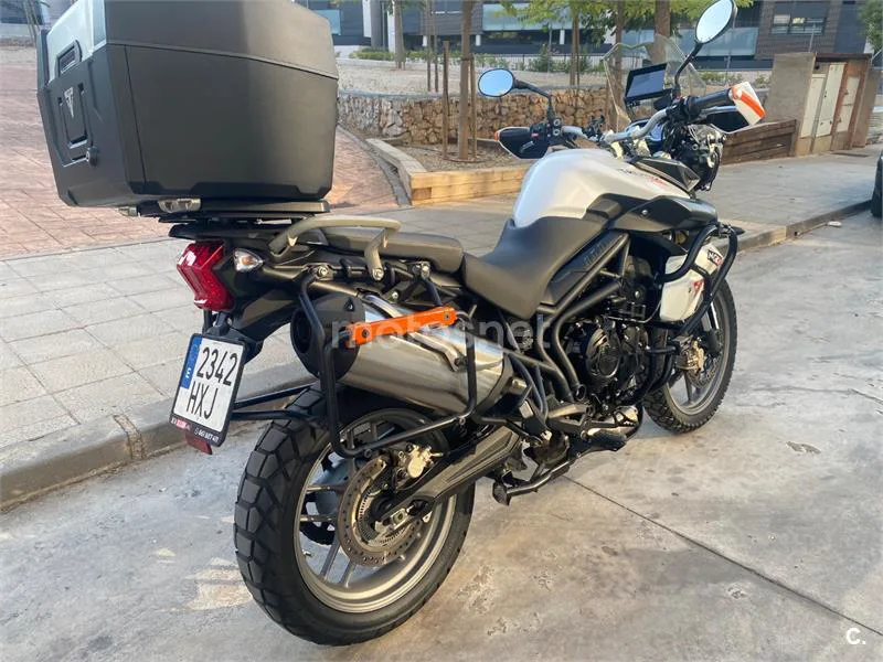 Triumph Tiger 800 - Vista 3