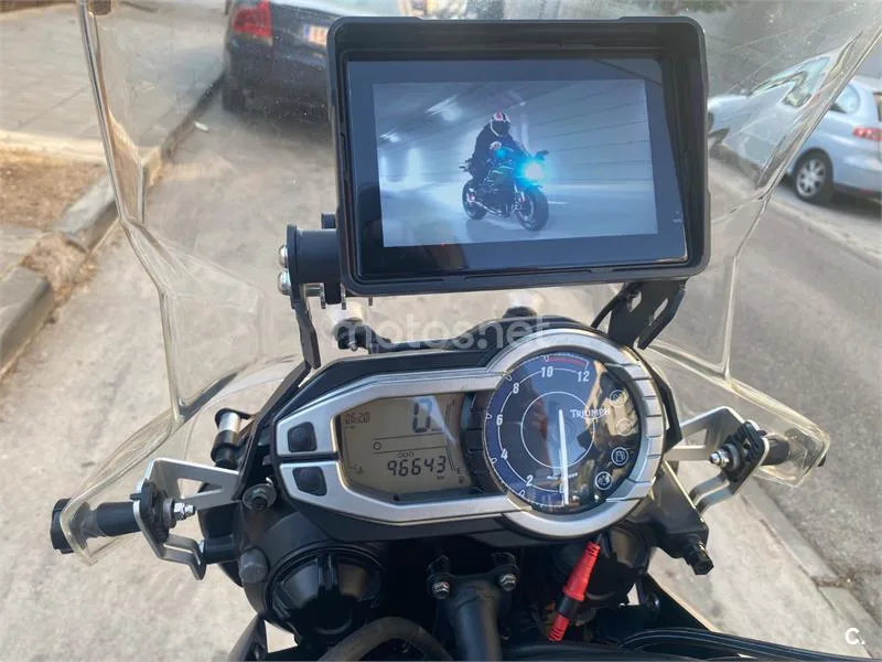 Triumph Tiger 800 - Vista 5