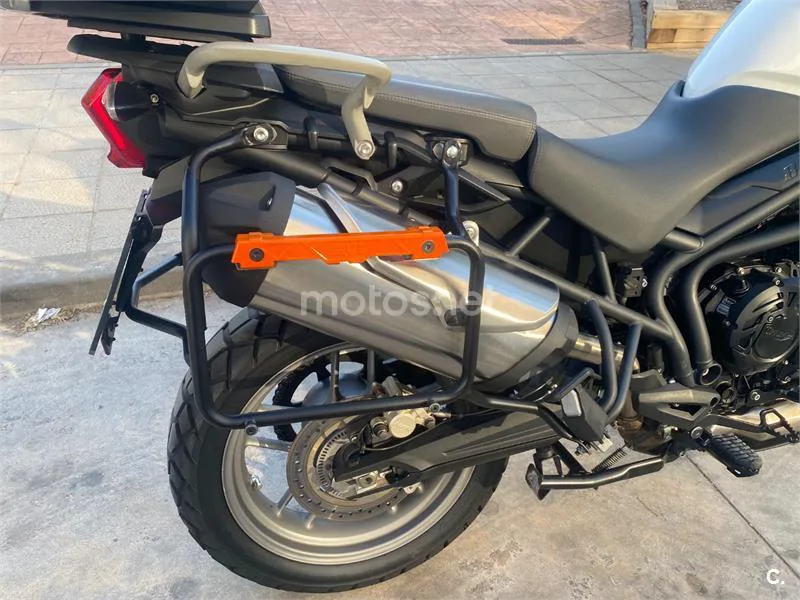 Triumph Tiger 800 - Vista 8