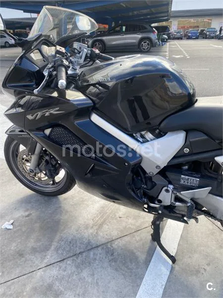 Honda VFR800F 3600 € 2009 Madrid - 1