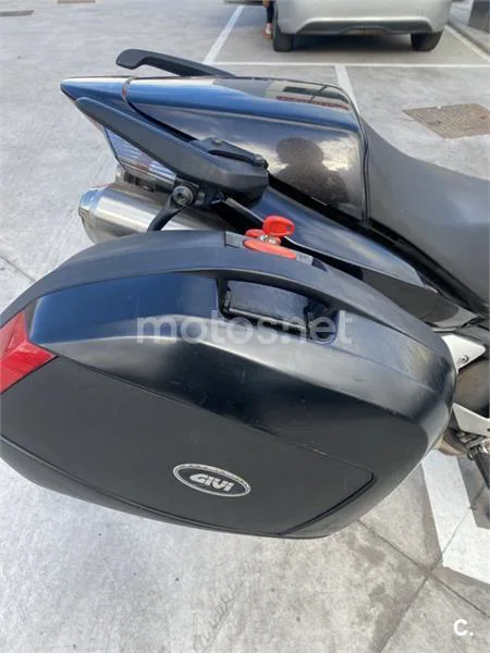Honda VFR800F - Vista 5