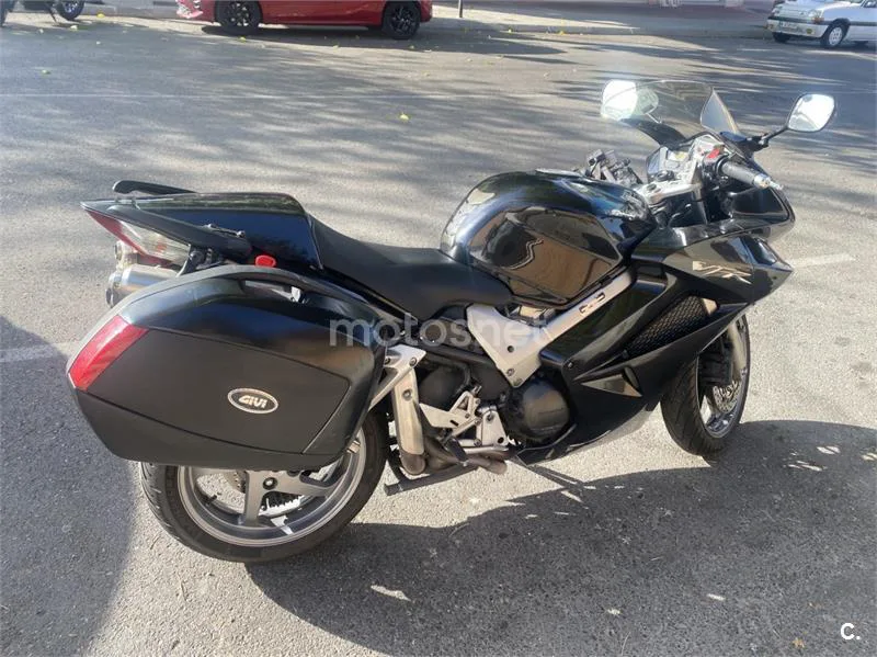 Honda VFR800F - Vista 8