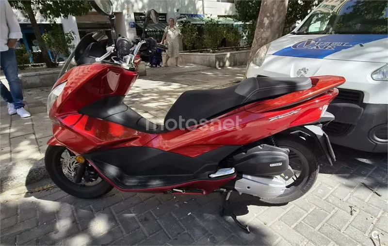 Honda PCX125 2400 € 2017 Valladolid - 1