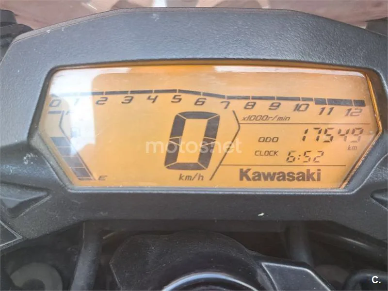 Yamaha YS125 - Vista 15
