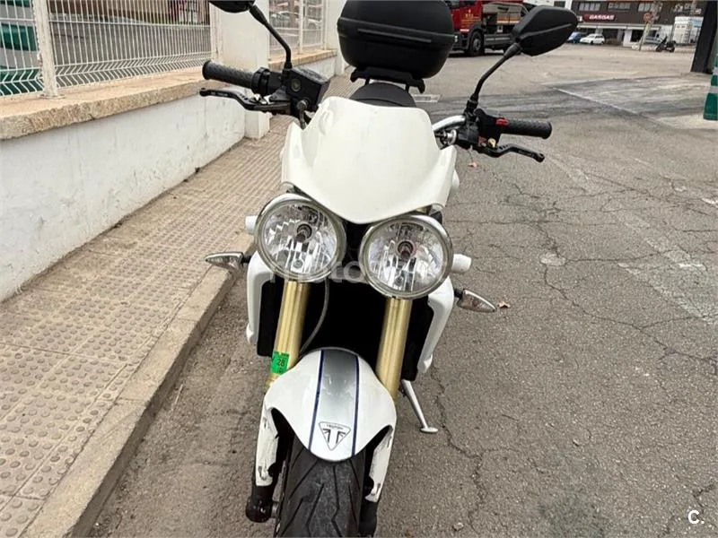 Triumph Street Triple - Vista 3