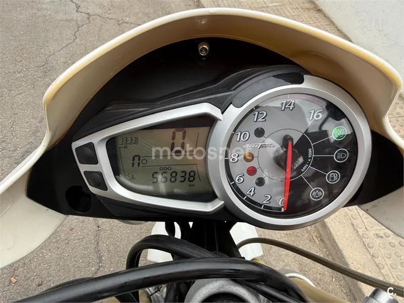 Triumph Street Triple - Vista 5