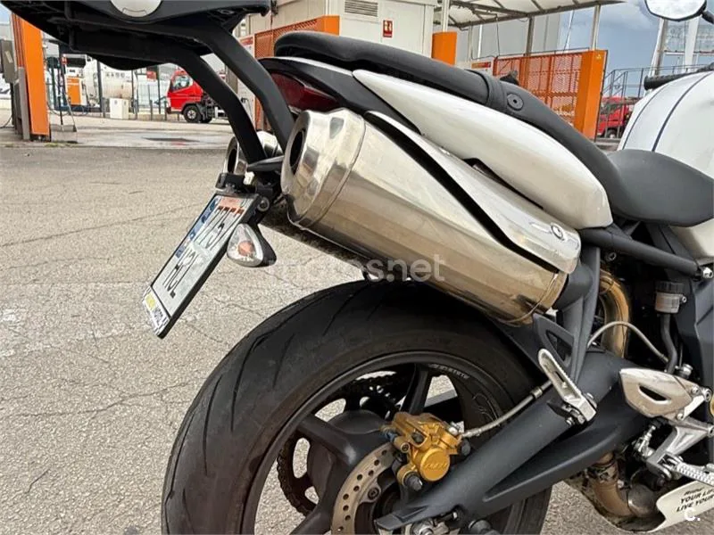 Triumph Street Triple - Vista 6