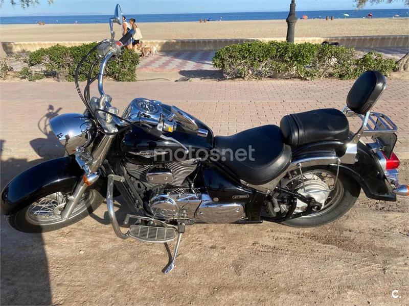 Suzuki Intruder M800 - Vista 4