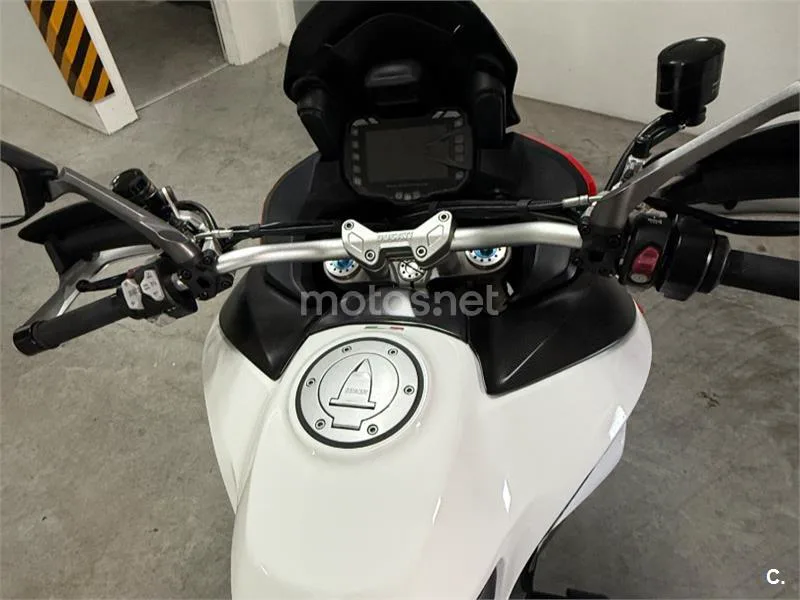 Ducati Multistrada - Vista 3
