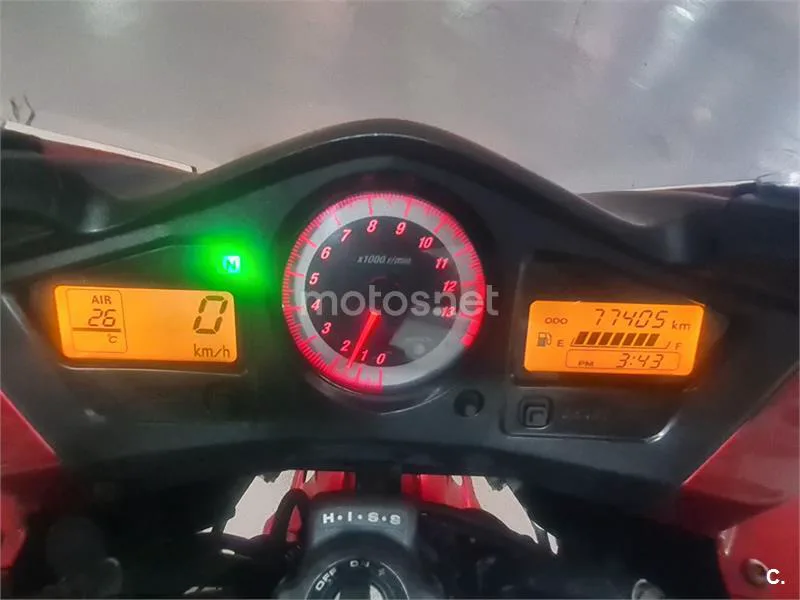 Honda VFR800F - Vista 12