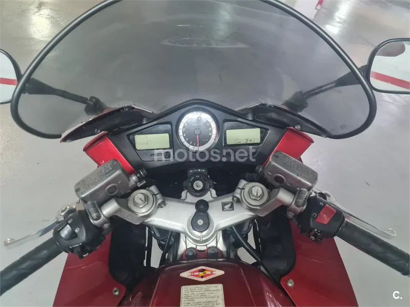 Honda VFR800F - Vista 9