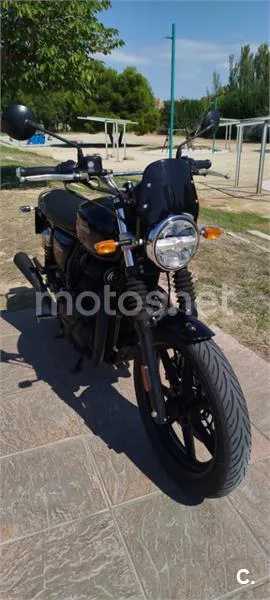 Royal Enfield Interceptor 650 - Vista 3