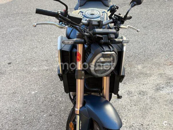 Honda CB650R - Vista 5