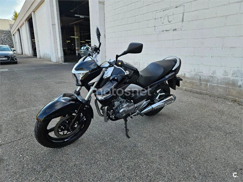 Suzuki Inazuma 250 - Vista 3