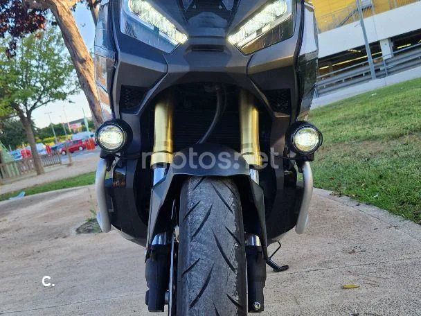 Honda X-ADV - Vista 4