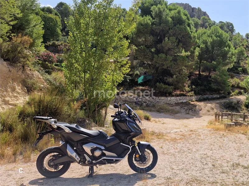 Honda X-ADV - Vista 5