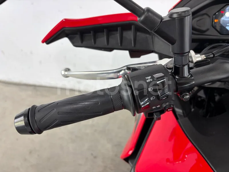 Yamaha Tracer 7 - Vista 18