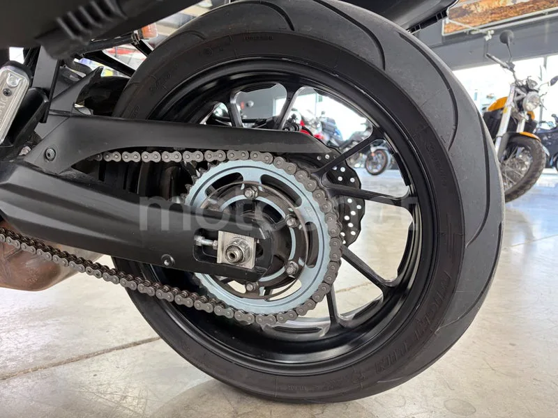 Yamaha Tracer 7 - Vista 22