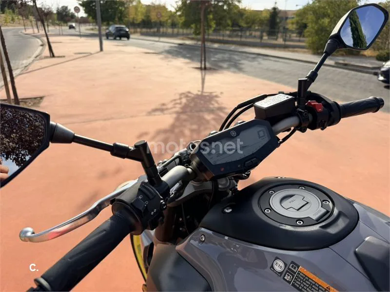 Yamaha MT-07 - Vista 6