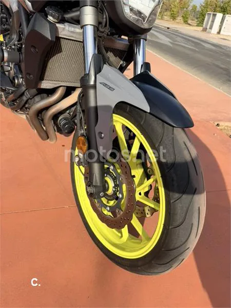 Yamaha MT-07 - Vista 7