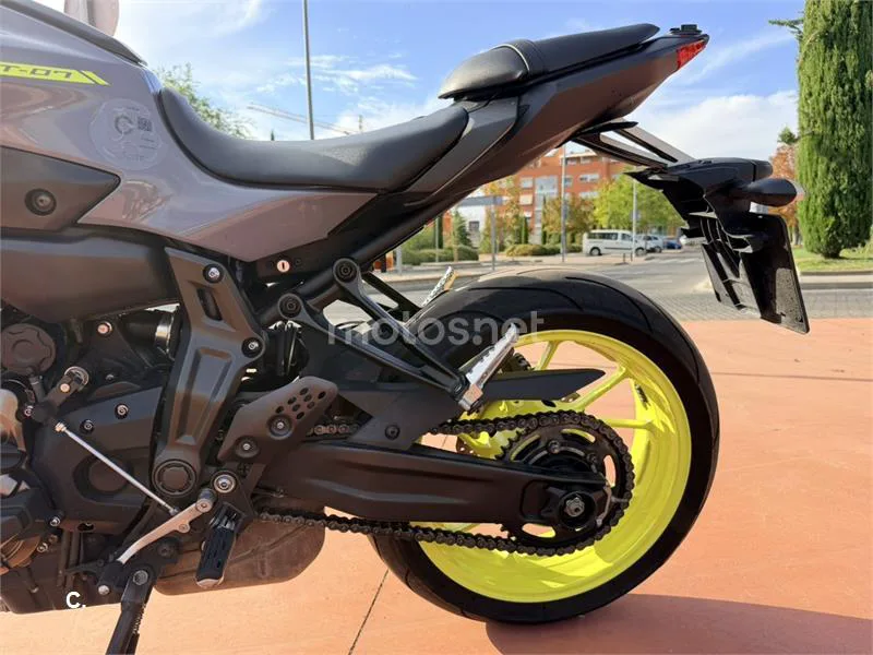 Yamaha MT-07 - Vista 8