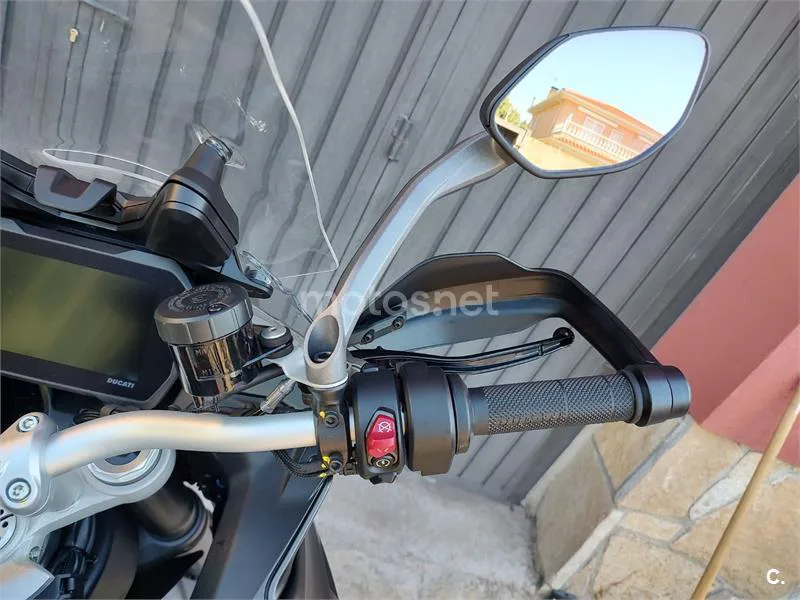 Ducati Multistrada V4 - Vista 5