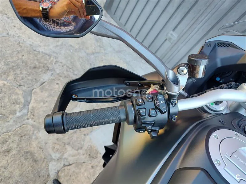 Ducati Multistrada V4 - Vista 6