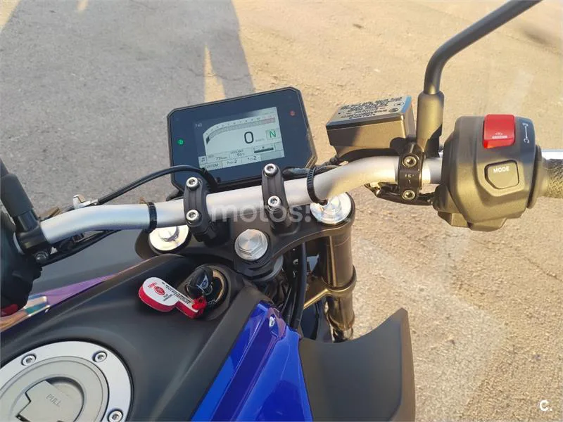 Yamaha MT-07 - Vista 9