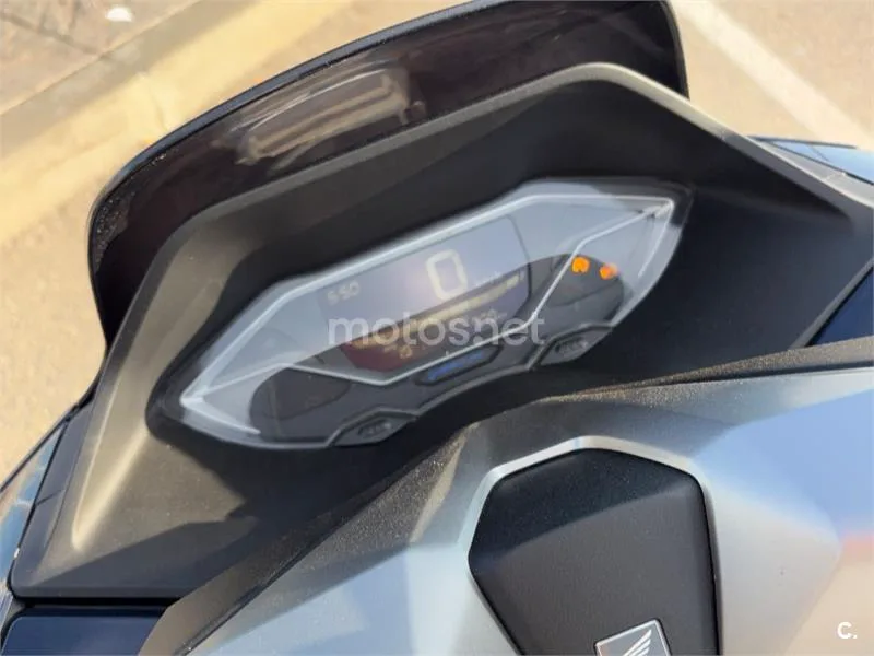 Honda PCX125 - Vista 8