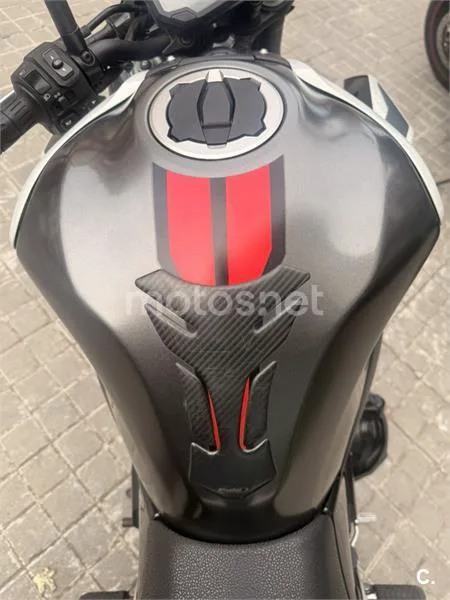 Kawasaki Z900 - Vista 3