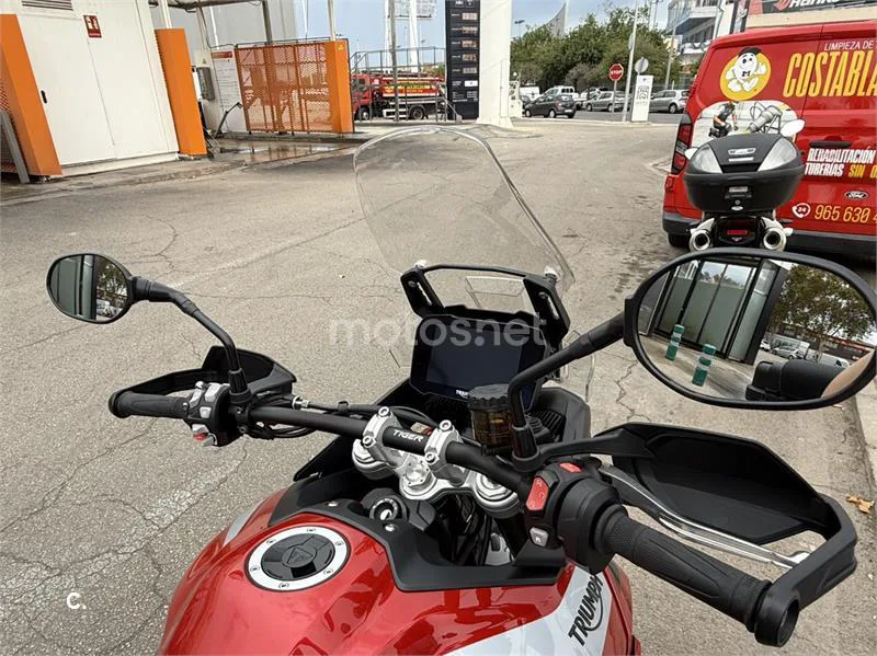 Triumph Tiger 900 - Vista 8