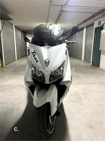 Yamaha TMAX 530 - Vista 4