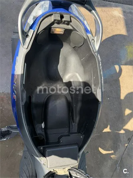 Piaggio Beverly 300 - Vista 4