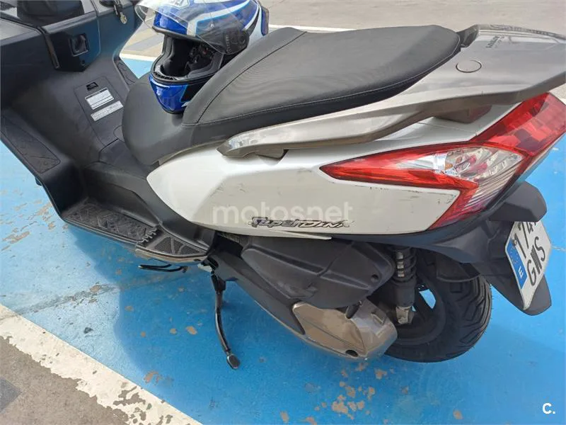 Kymco Super Dink 300 - Vista 7