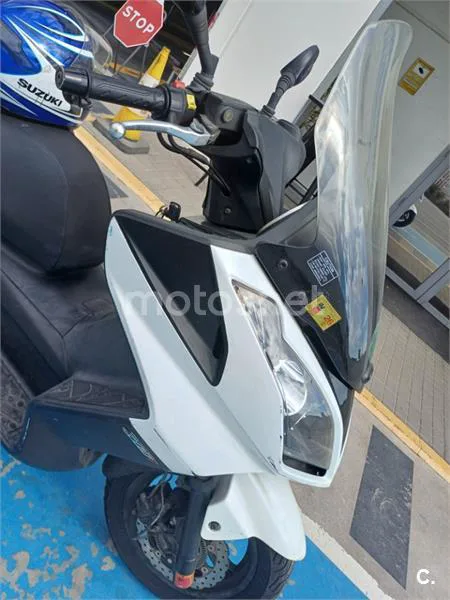 Kymco Super Dink 300 - Vista 8