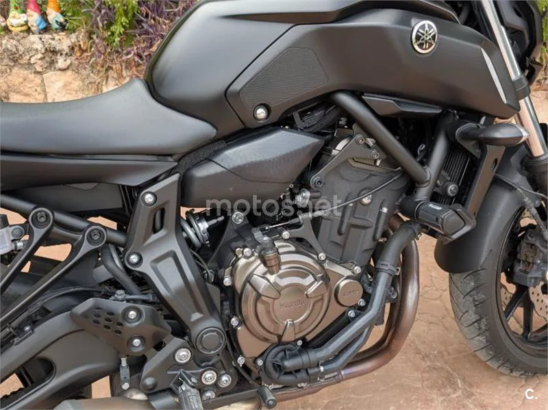 Yamaha MT-07 - Vista 4