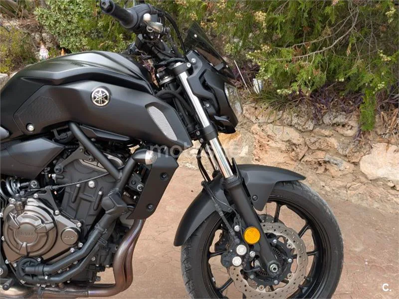 Yamaha MT-07 - Vista 7
