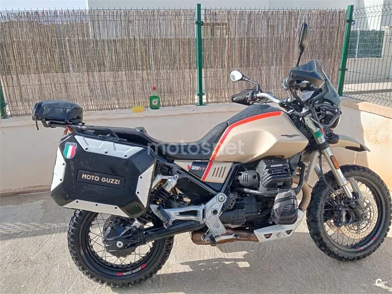Moto Guzzi V85 TT - Vista 3