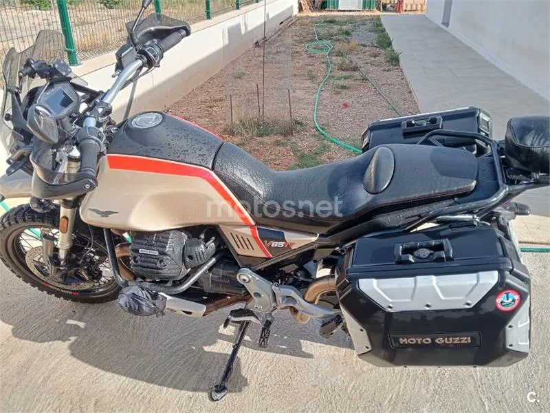 Moto Guzzi V85 TT - Vista 4