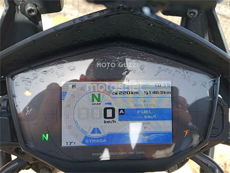 Moto Guzzi V85 TT - Vista 5