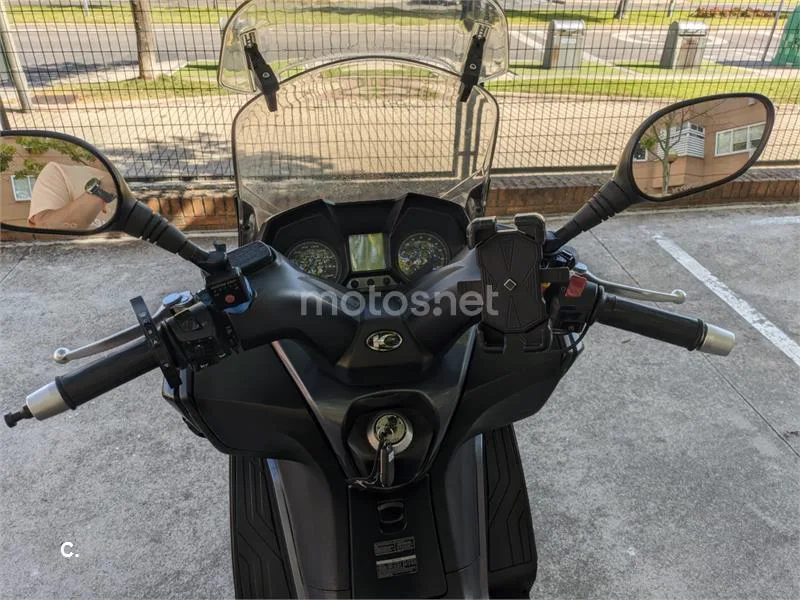 Kymco Super Dink 350 - Vista 4