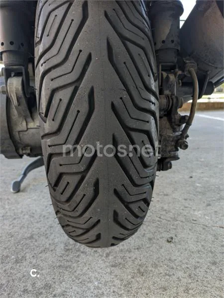 Kymco Super Dink 350 - Vista 5