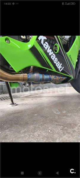 Kawasaki Ninja ZX-10R - Vista 3