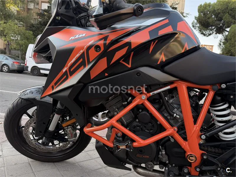 KTM 1290 Super Duke GT - Vista 5